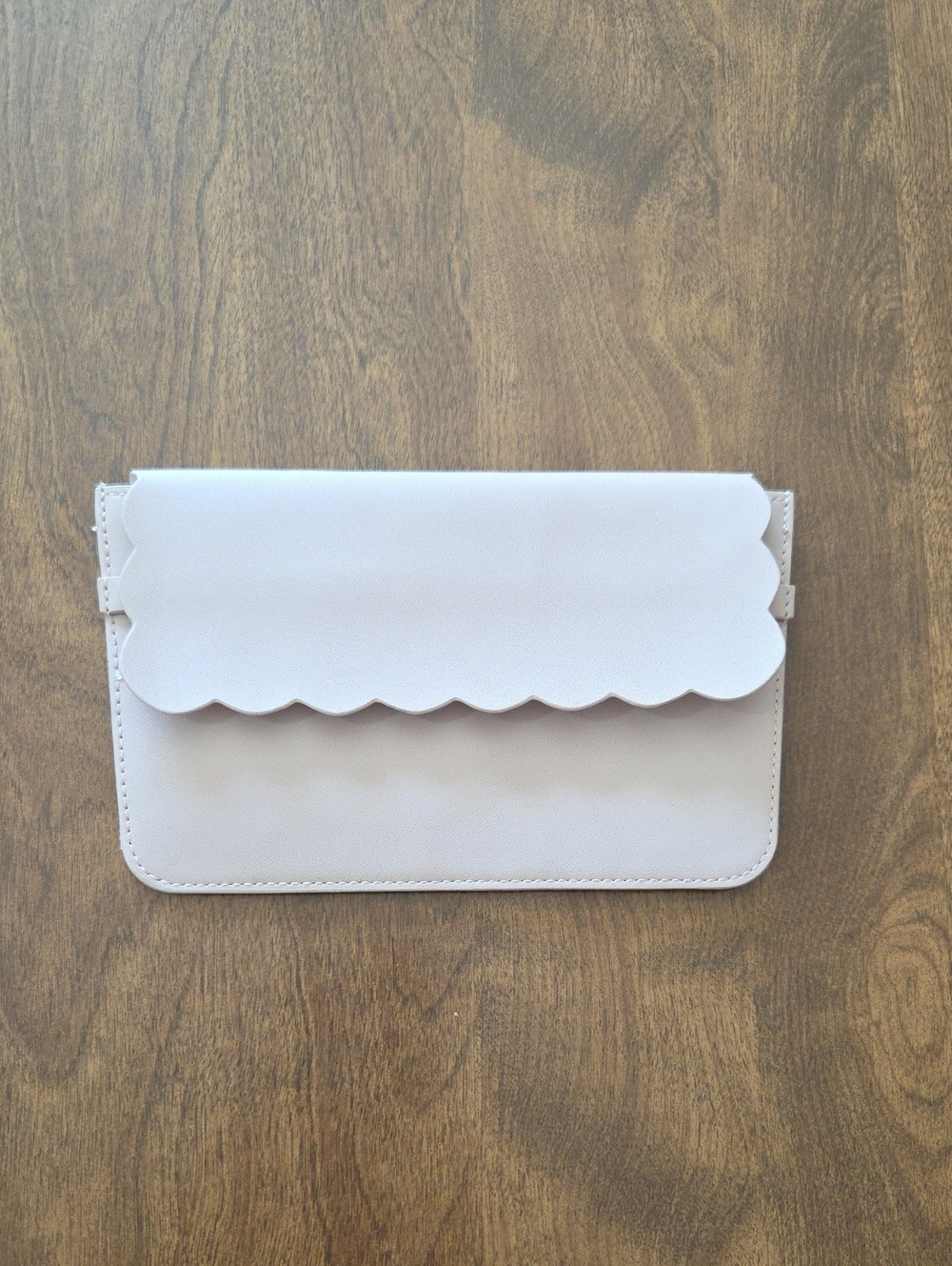 Estee Lauder Cream Colored scalloped clutch cosmetic bag